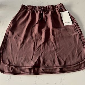 NWT Lululemon On the Fly skirt